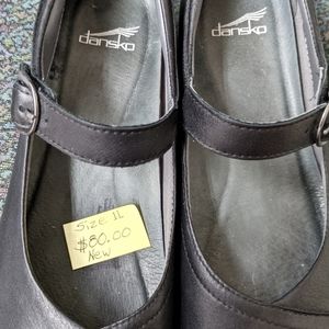dansko strap shoes